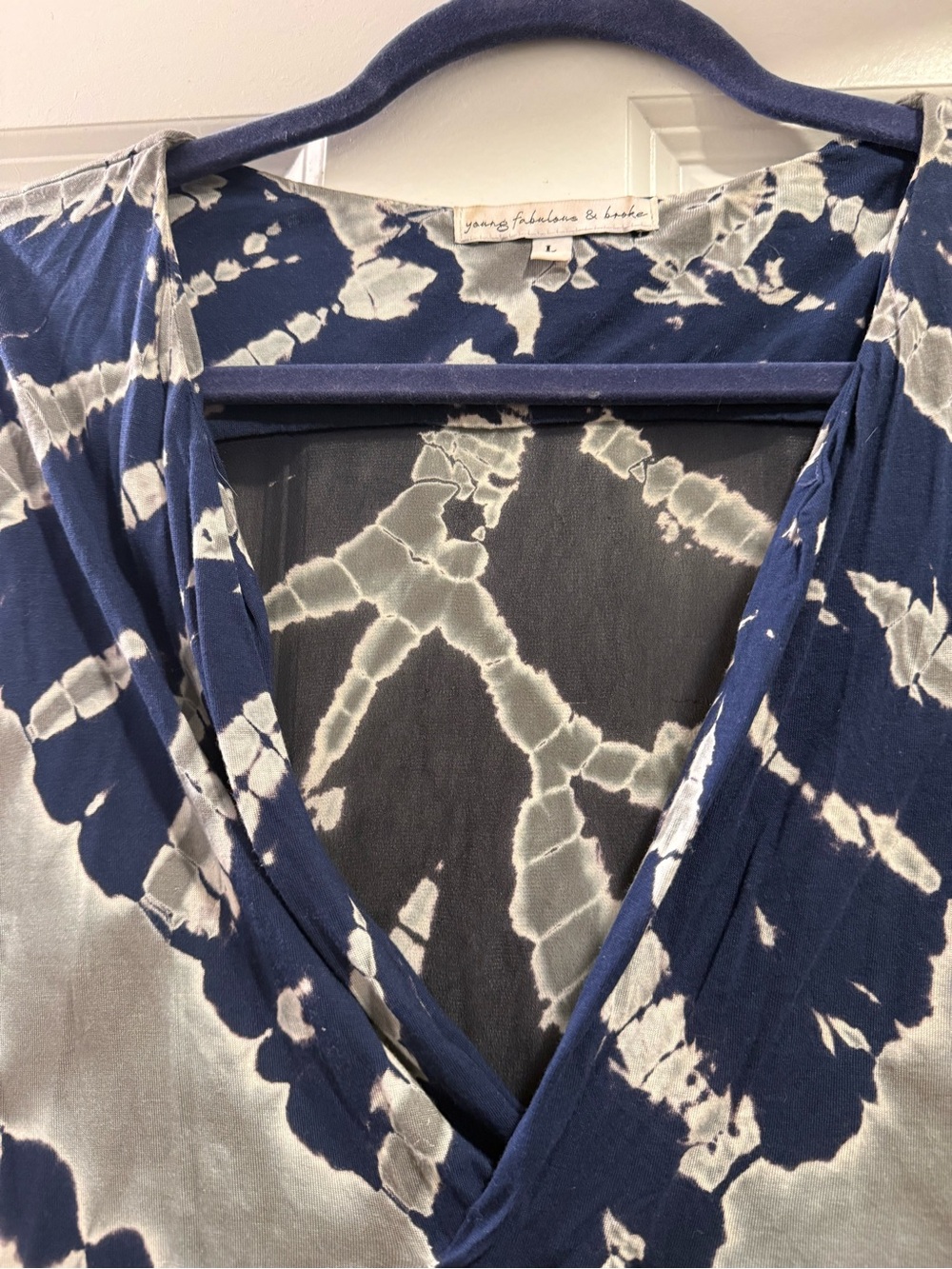 Young fabulous and broke Tie-Dye V-Neck Short Sleeve Top - Navy & Gray - Picture 3 of 4